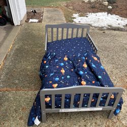 Toddler Bed w/ Mattress 