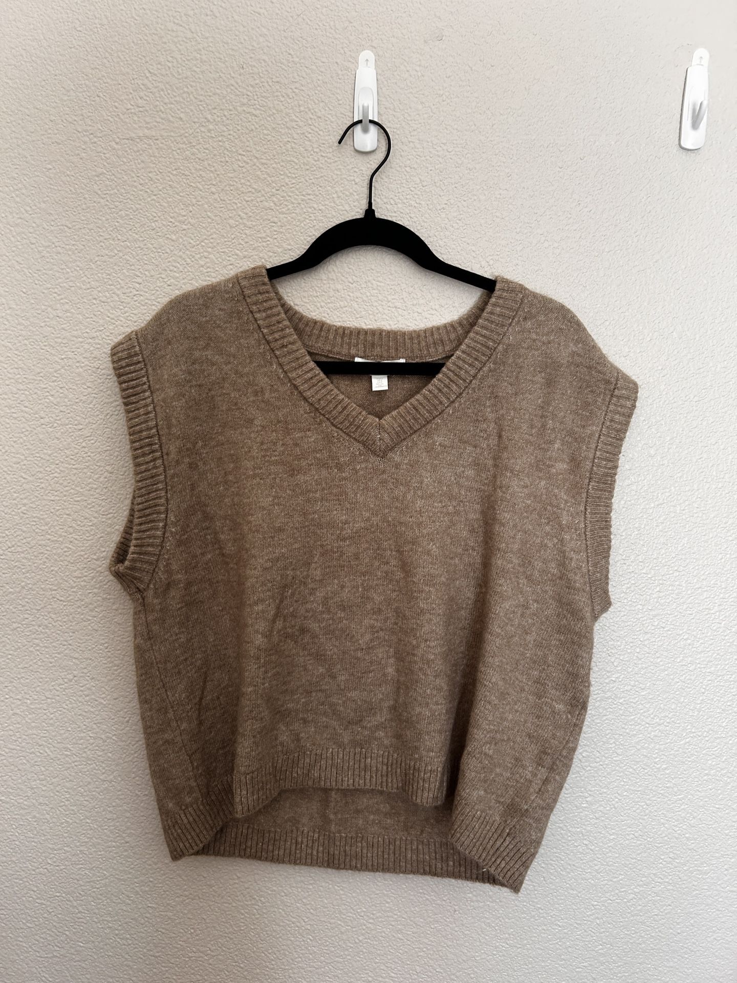 H&M Sweater Vest
