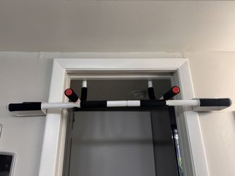 Doorway Pull-Up Bar