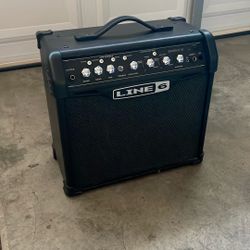 Line 6 Spider IV 15 15-Watt 1x8" Digital Modeling Guitar Practice Amp