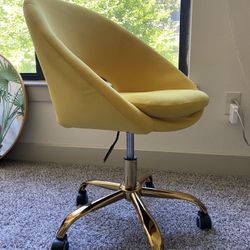 yellow office chair 