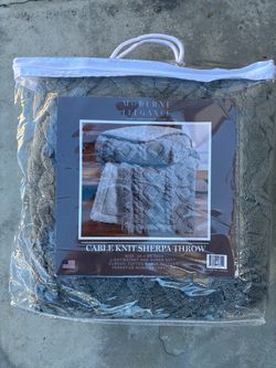 Moderne Elegance Cable Knit Sherpa Throw