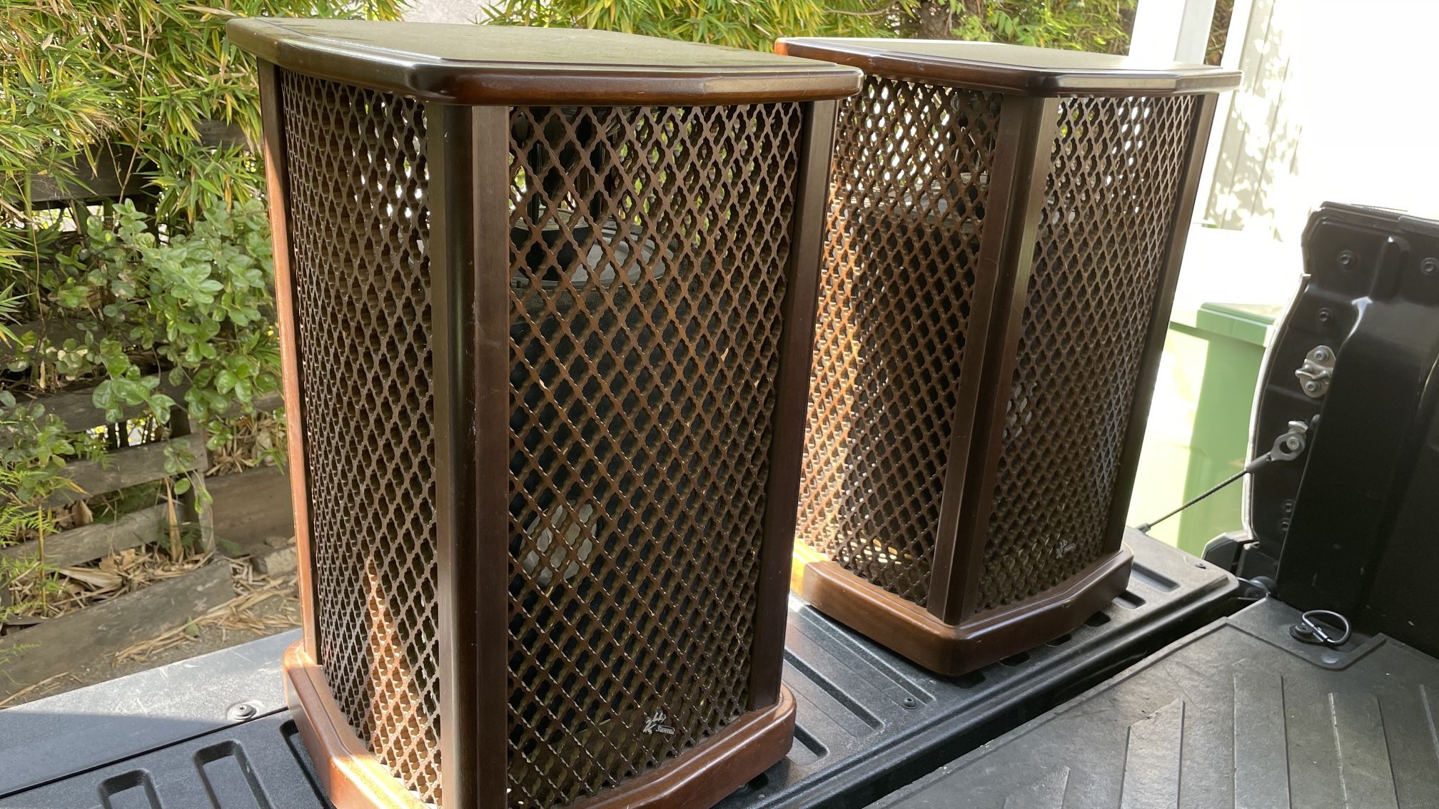 Sansui SF-2 Omnidirectional Speakers
