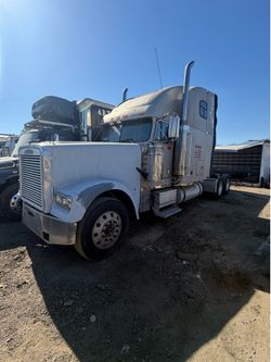 Freightliner clásico XL