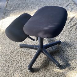 Ergonomic Kneeling Chair