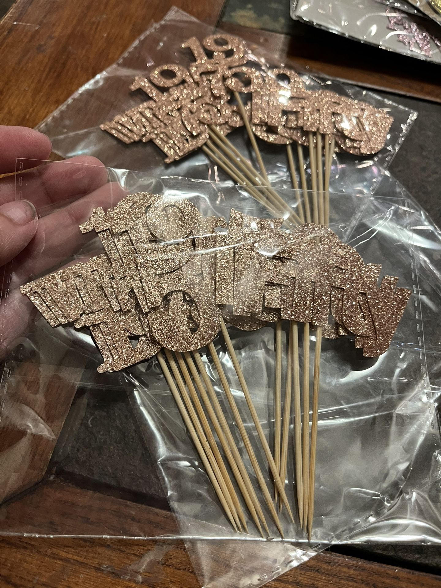 48 Cupcake Toppers “50”