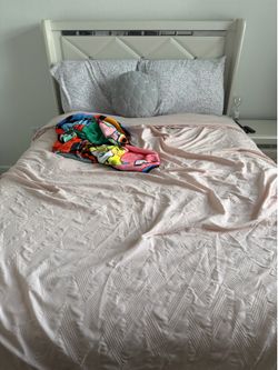 Bedroom set