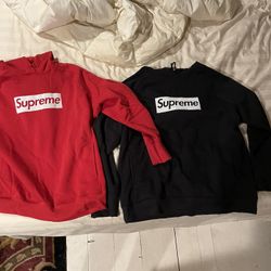 Supreme hoodies Size XL