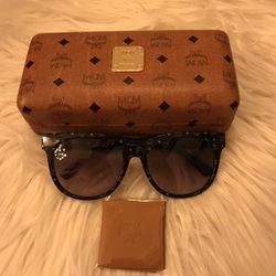 💯 Guaranteed Authentic MCM Sunglasses Black