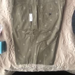 NWT Men’s Shorts Size 40