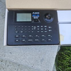 Vendo Esta Caja De Ritmos Alesis Nunca Se Uso
