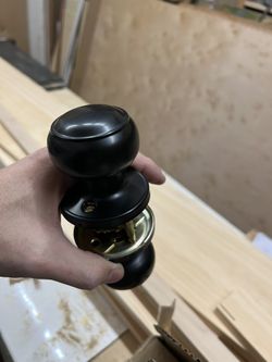 Clóset Knobs 9 Of Them