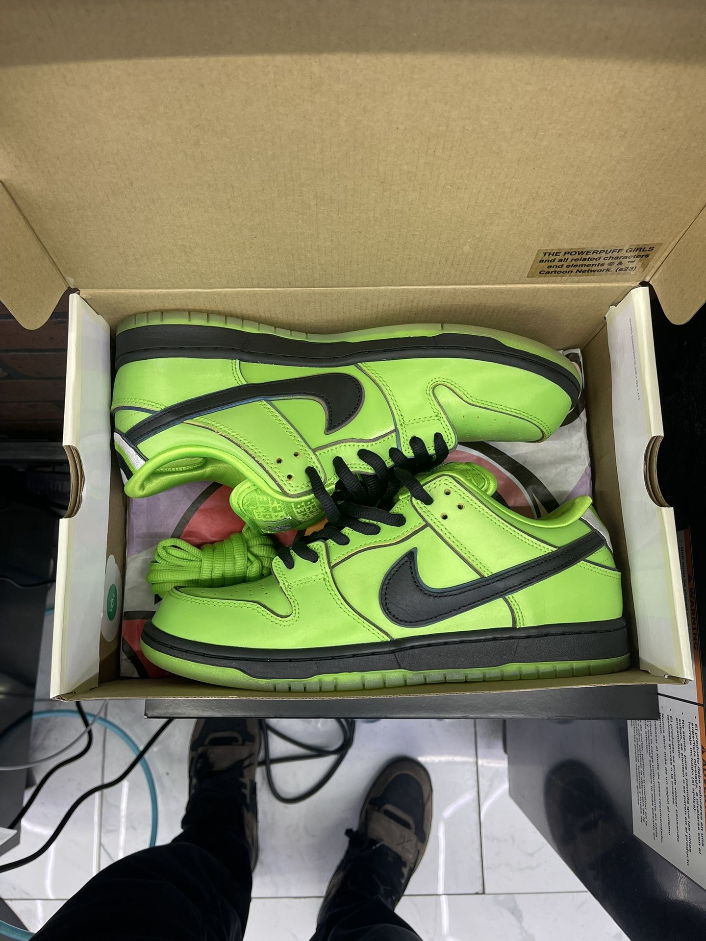 Nike SB Dunk Low (power Puff Butter Cup)