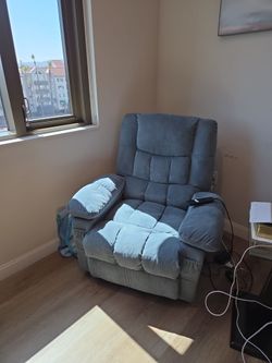 Power lift recliner