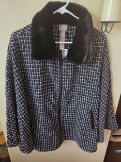Chicos OS Plaid Cape NWT (Fits Misses and Plus)