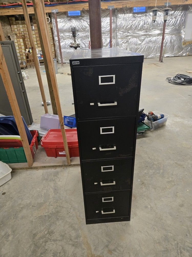 4 Drawer File Cabinet 