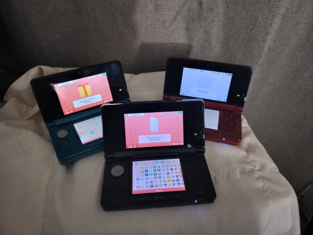 3ds Modded 180 Each Deal Comes With Charger
