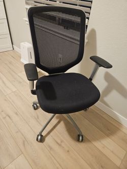 Ergonomic chair