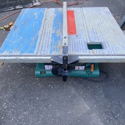 Makita Table Saw 