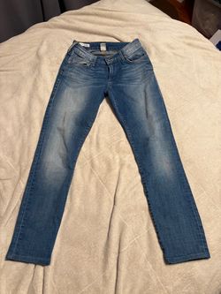 Women's Low-Rise Slim Straight Jeans