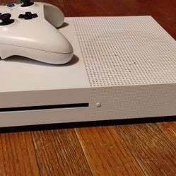 Xbox One S  Console & Controller 