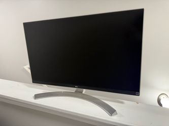 Dell S2721QSsss Monitor 27 Inch, 4K UHD (3840 x 2160) IPS Display