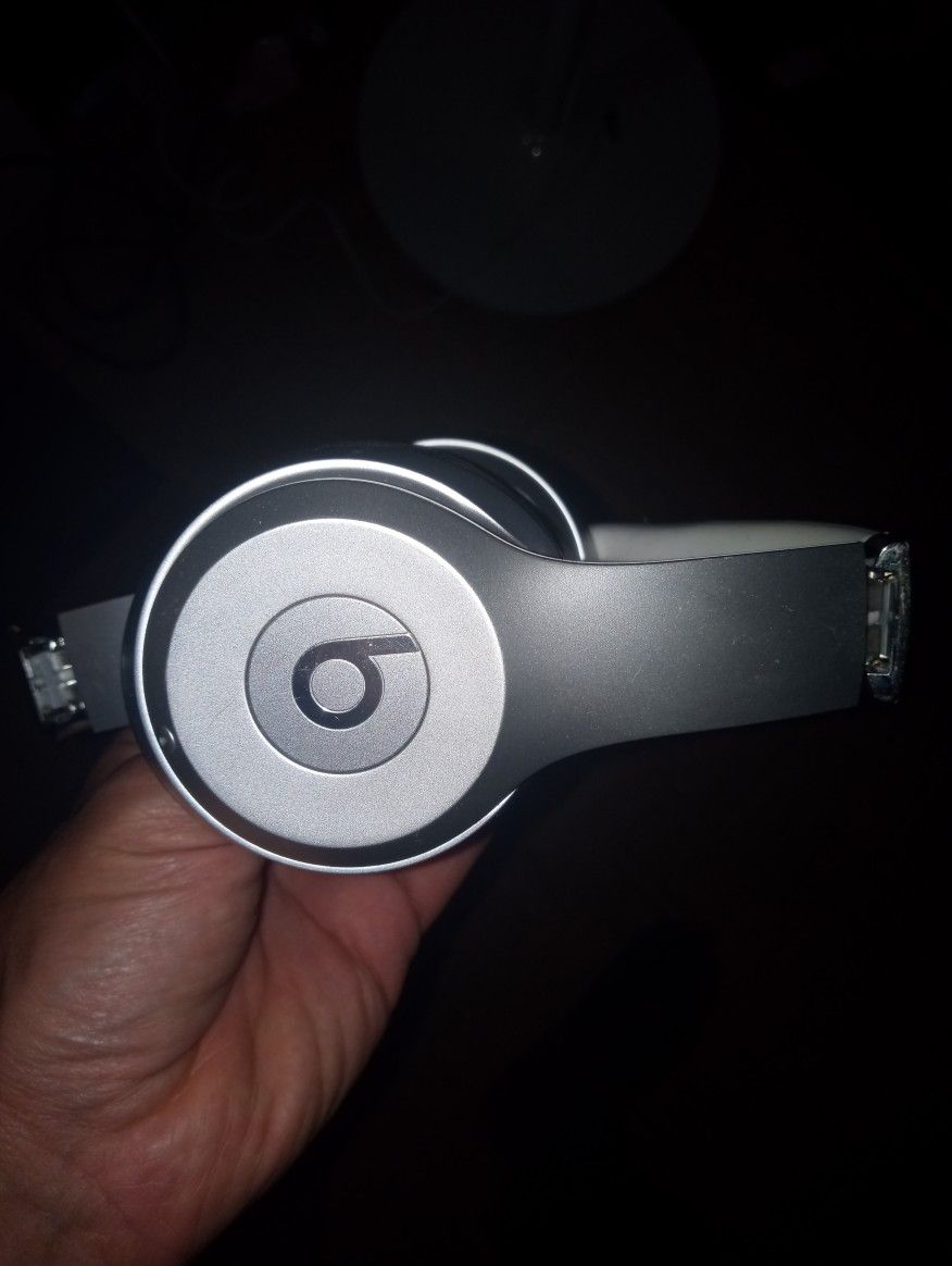 Beat Headphones No Battery 15$