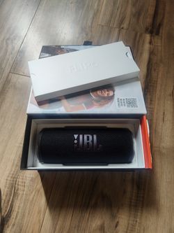 JBL 6/ Black