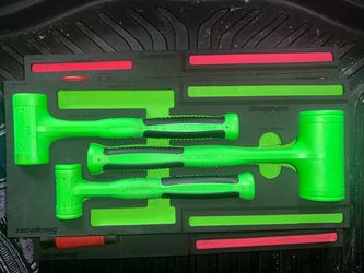 Snap on 3 piece dead blow hammer set in foam
