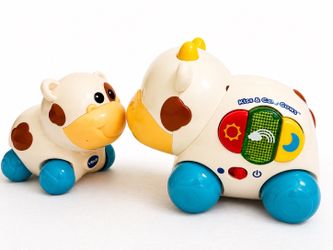 VTech Kiss & Care Cows Learning Toy Set