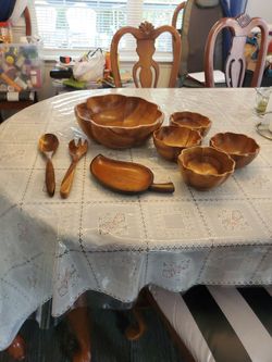Acacia Wood 7-Piece Flared Serving Set with 10" x 4" Salad Bowl, 6" x 3" Salad Bowls and 12" Servers

