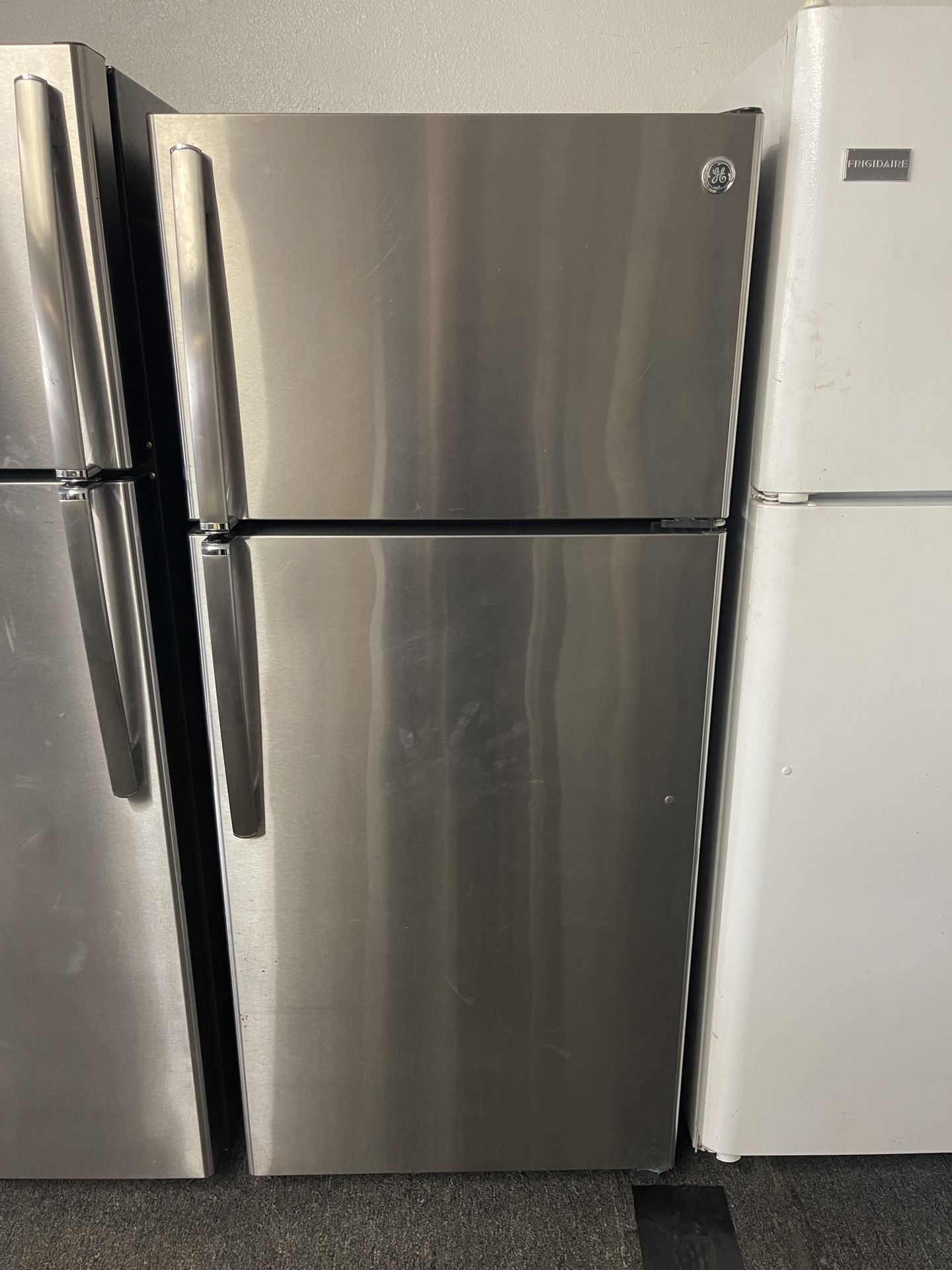 Ge Stainless Steel Refrigerator 16 Cubic