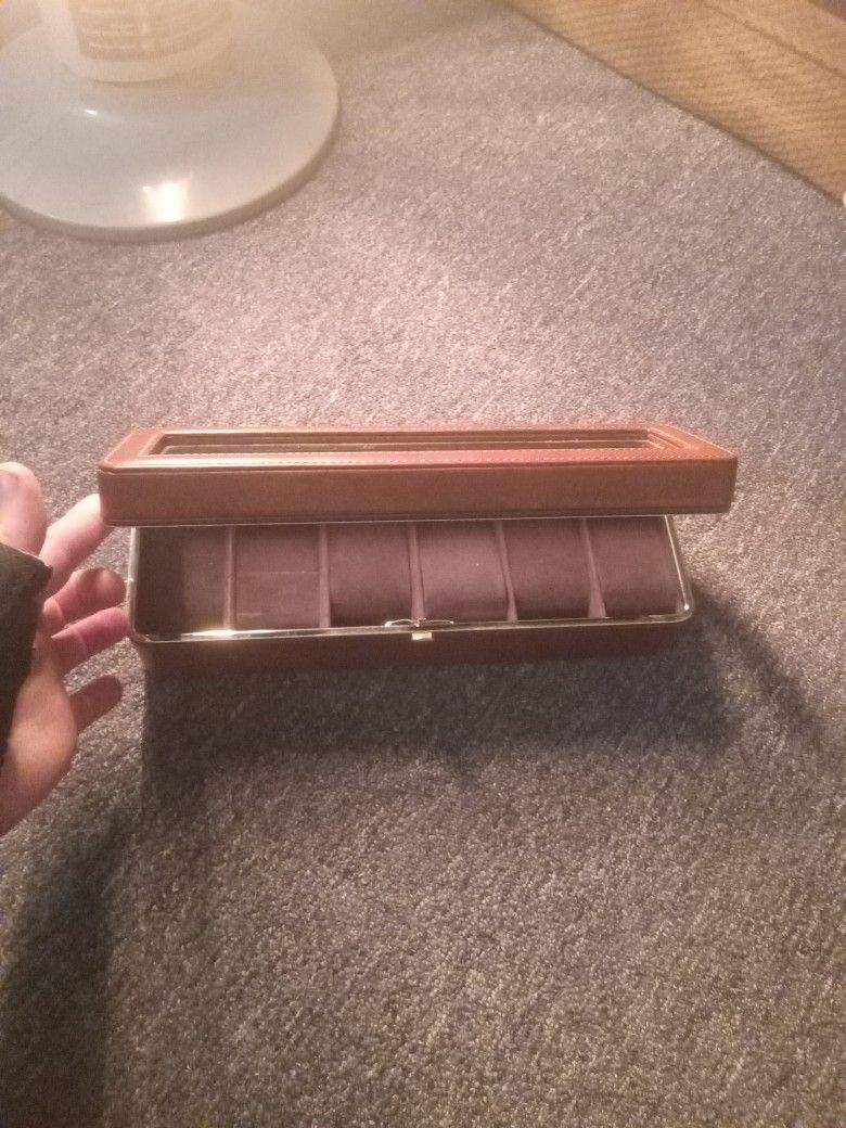 6 Spot Jewelry Box Never Used