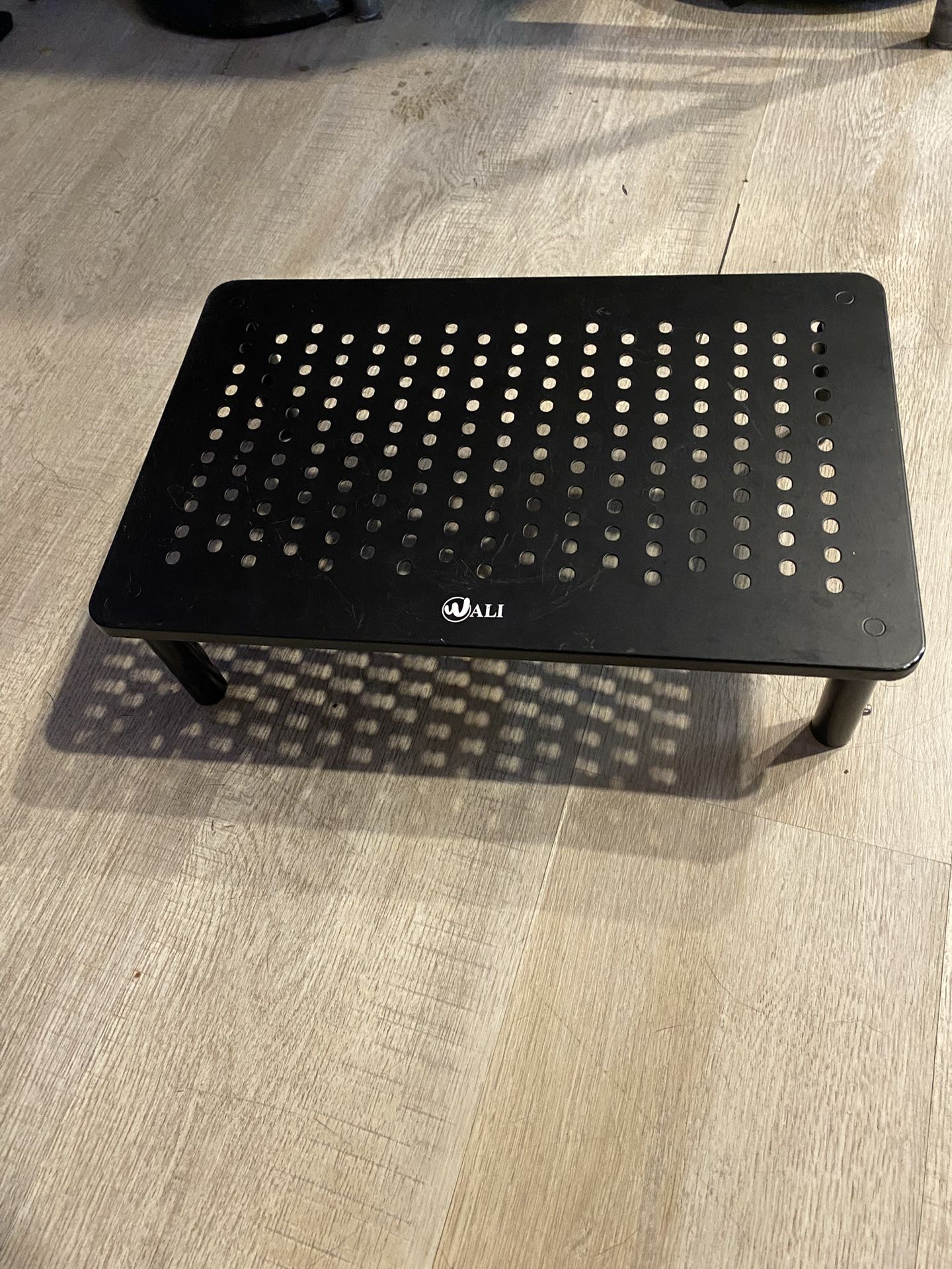 WALI Metal Monitor Stand. Laptop or Screen Riser