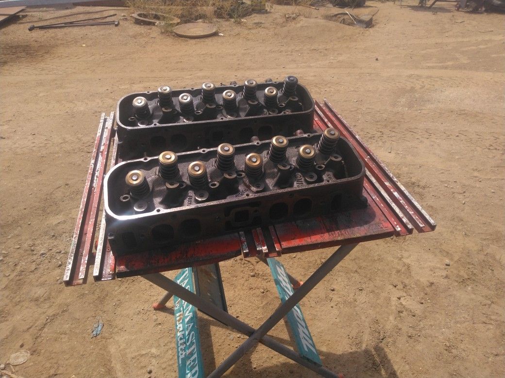 454 Big Block Chevy Cylinder Heads Casting 781