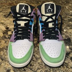 Womens Nike Air Jordan 1 Mid SE Size 7 **GREAT CONDITION **