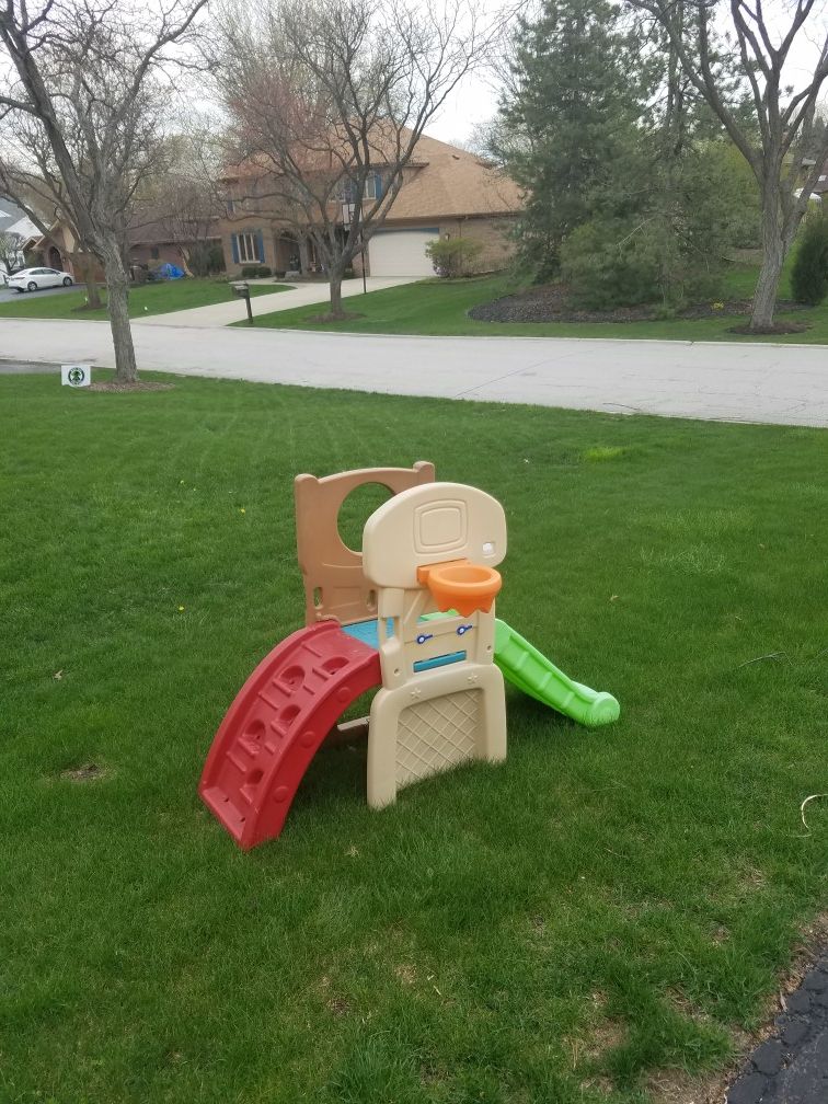 Step2 All Star Sports Climber with Slide/Climbing/Basketball hoop