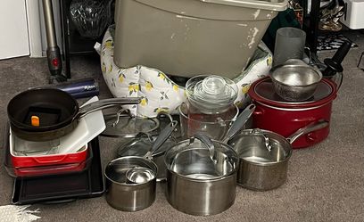 Planning a yard sale. But it’s been so hot🥵. But I’m ready if anyone is interested in anything let me know. All must Go, to some lovely home🤣🤣