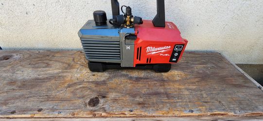 Milwaukee vacuum pump m18 fuel tool only