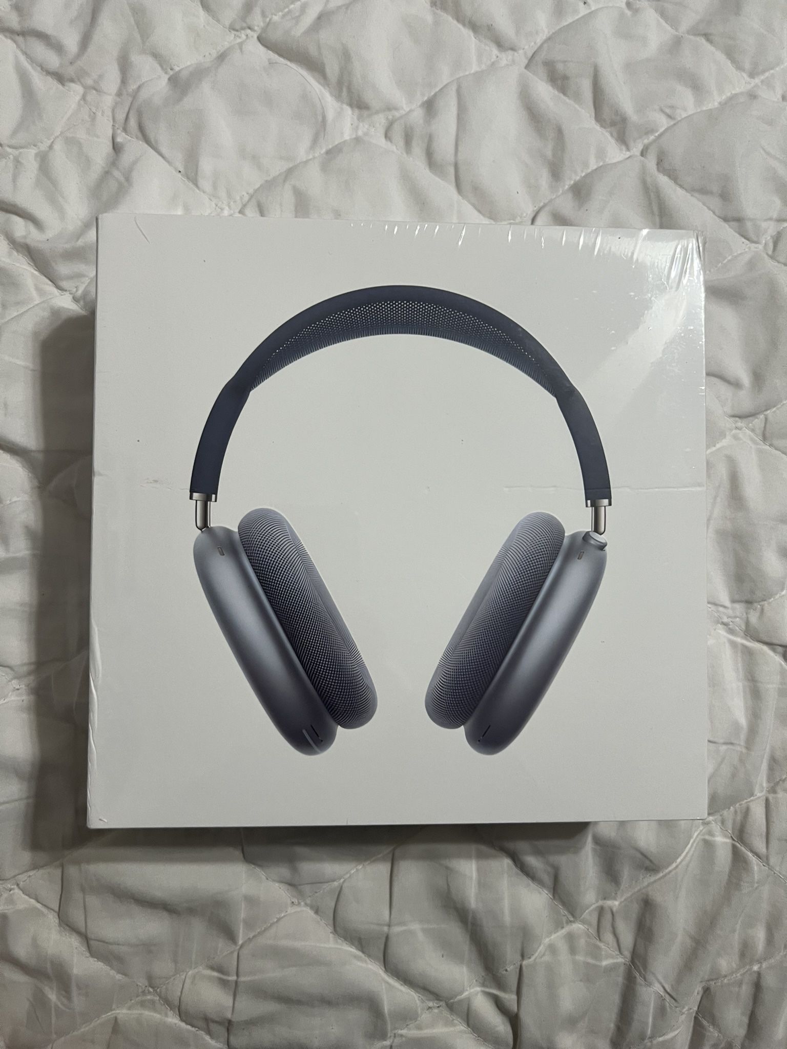 Blue AirPod Max-sealed