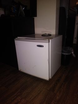 Mini Fridge!!