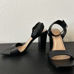 Black heels 👠 