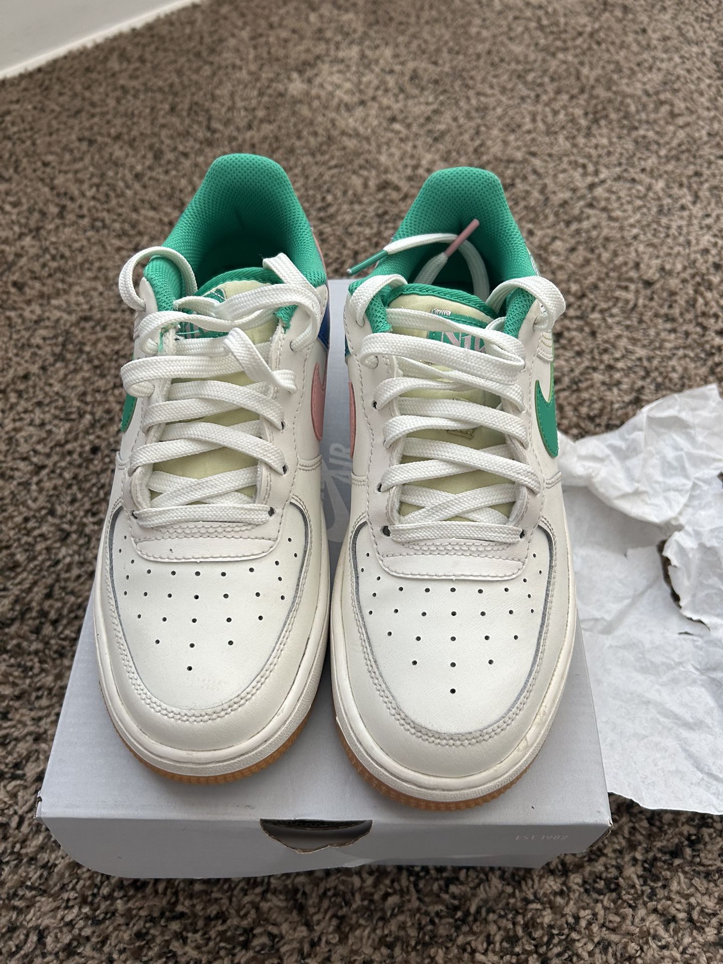 Nike Air Force 1 ( Size 5.5y/7womens)