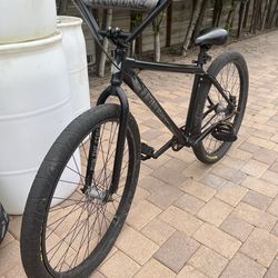 Throne Pedal Bike 29 inch