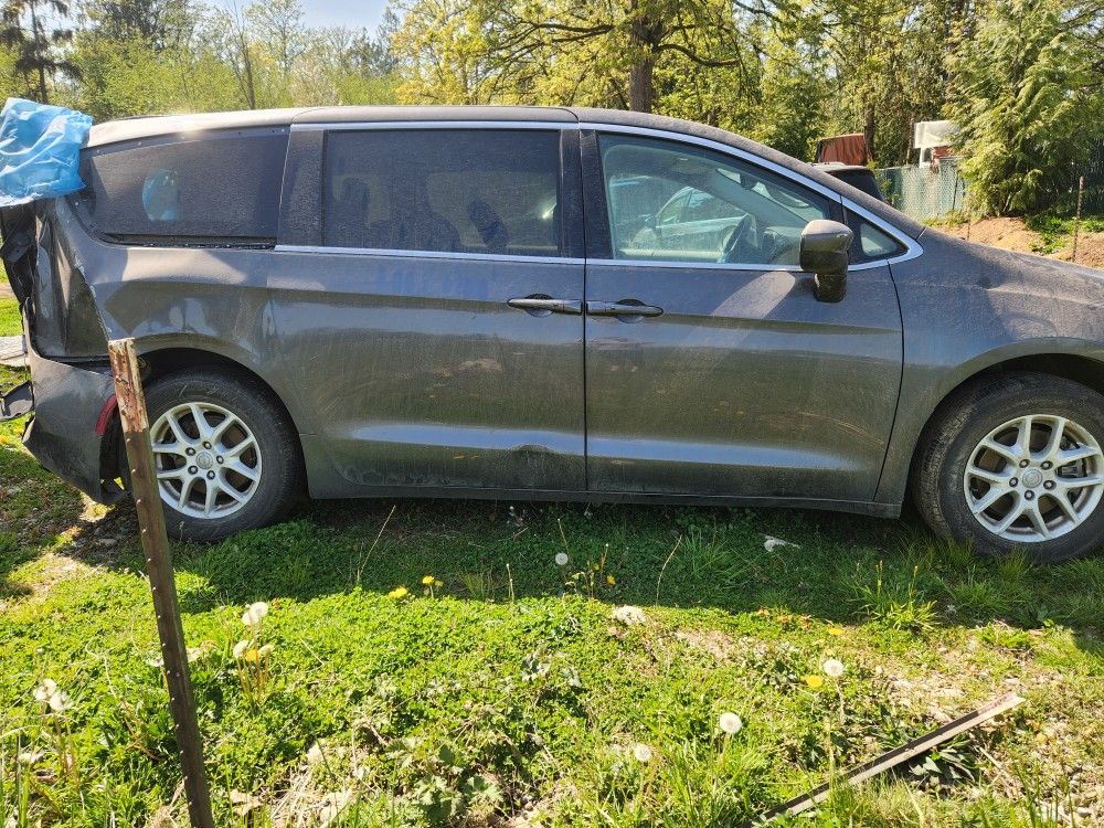 Crysler Pacifica For Parts