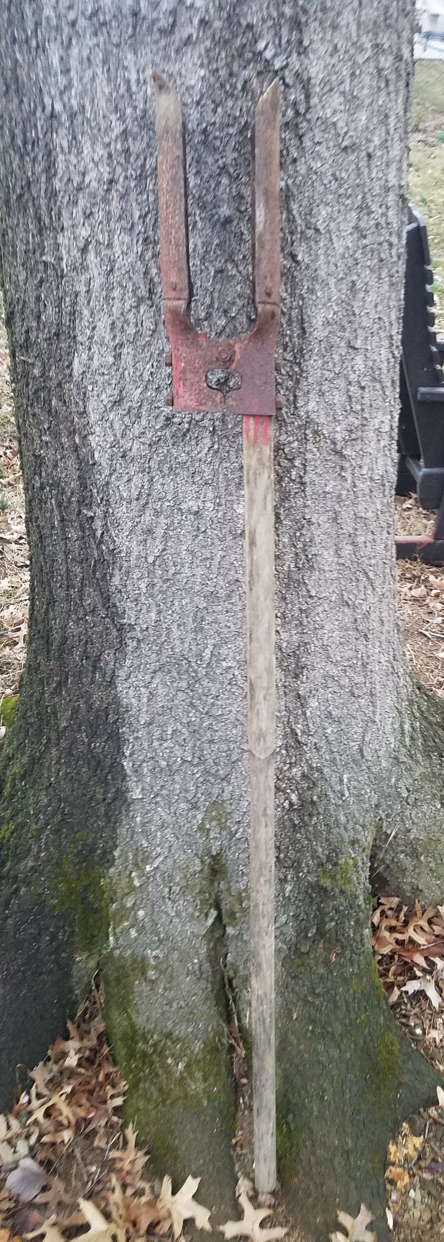 Post hole digger needs handle