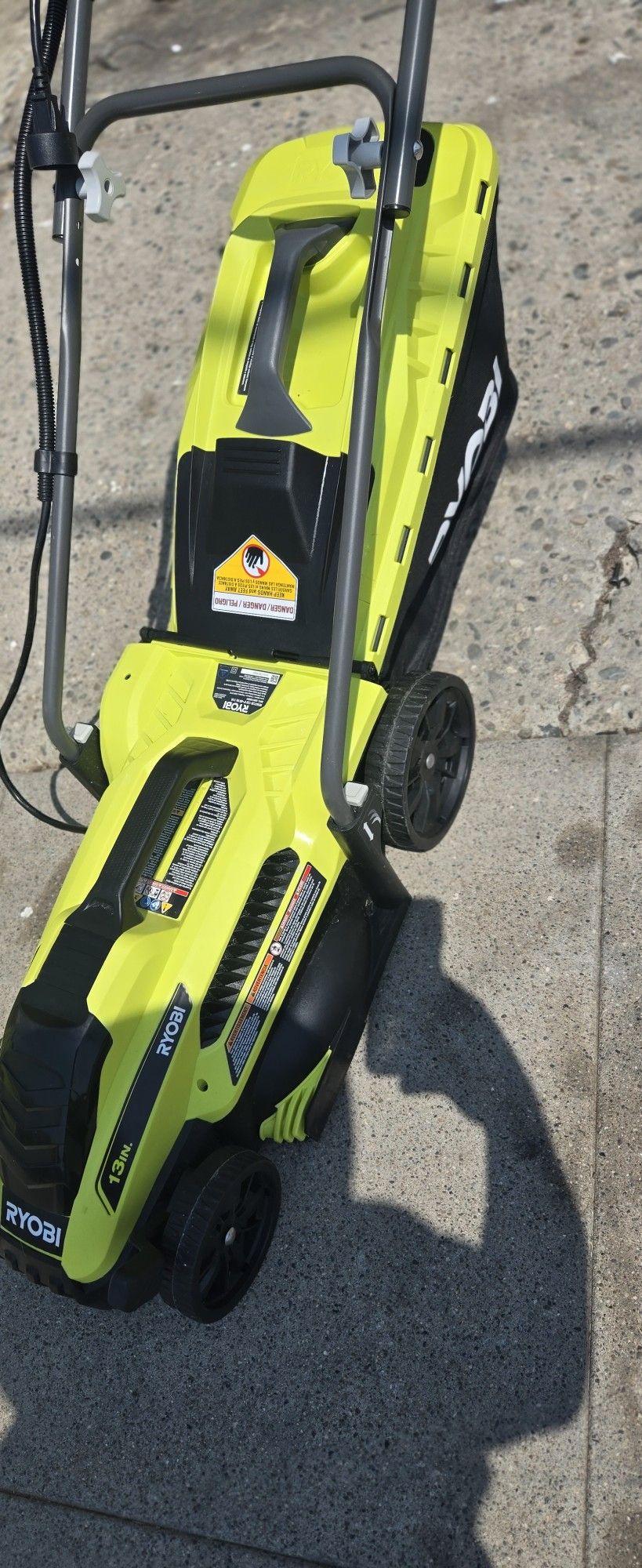 Podadora Rioby Electric Small