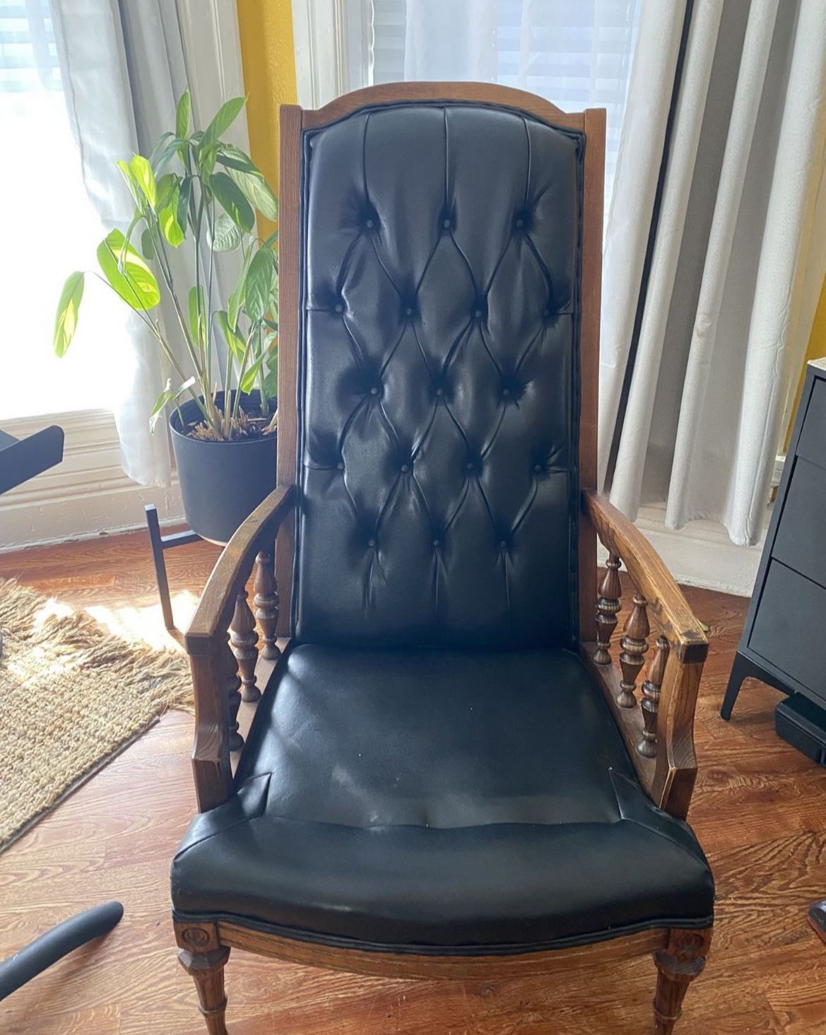 Antique chair for Sale in WA OfferUp
