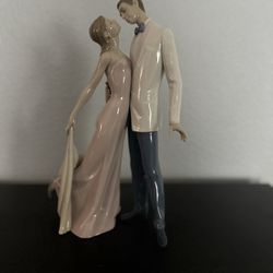 Lladró Happy Anniversary Couple figurine