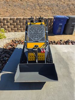 SdLanch mini skid steer